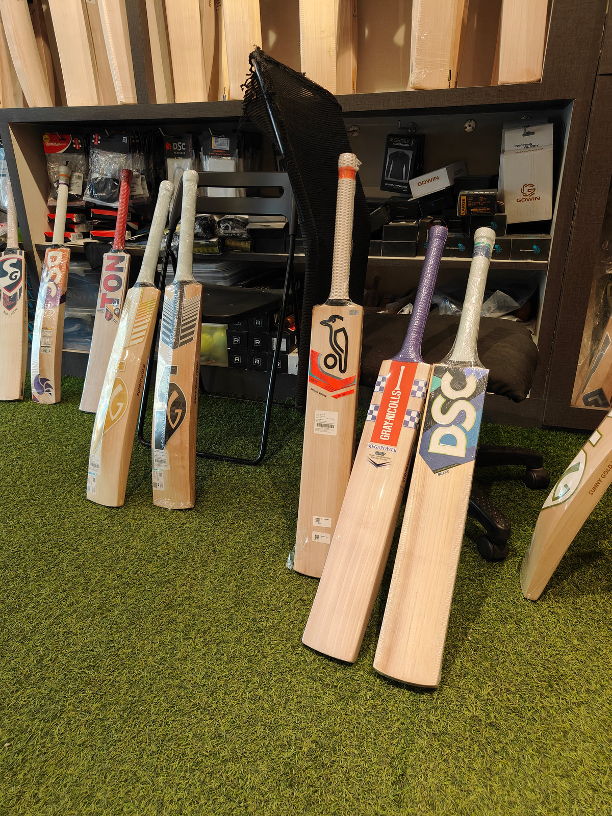 65 Inch Bat English Willow Cricket Bats - SS SG SF BAS Gray Nicolls Kookaburra
