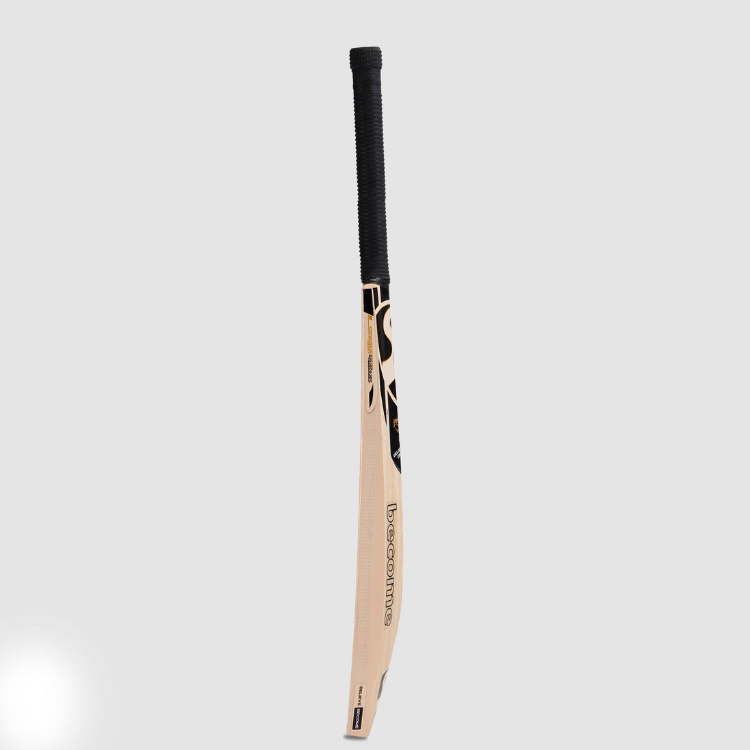 SG HP Spark Kashmir Willow Cricket Bat, handle close-up