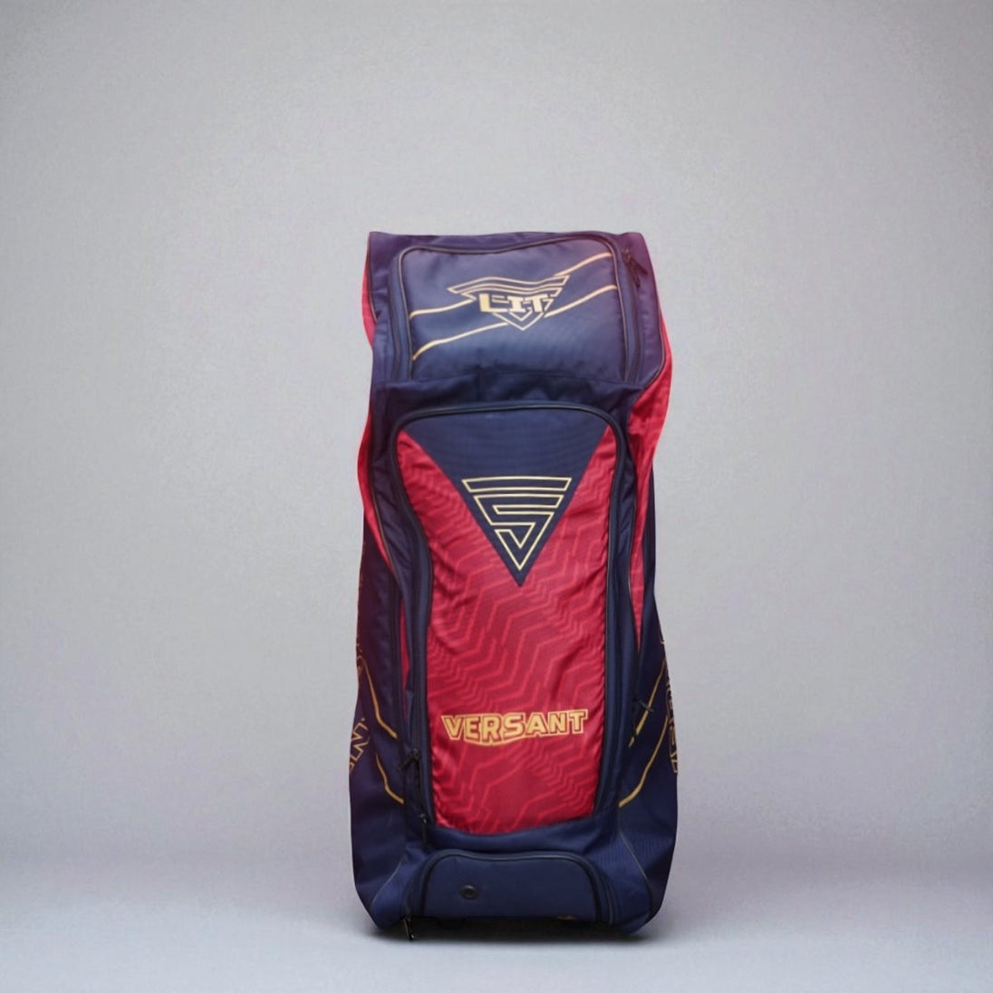 Versant Lit Wheelie Duffle Bag